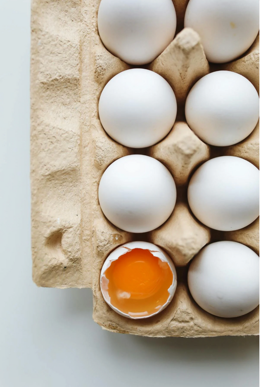 Farm-Fresh White Eggs (12 pieces)