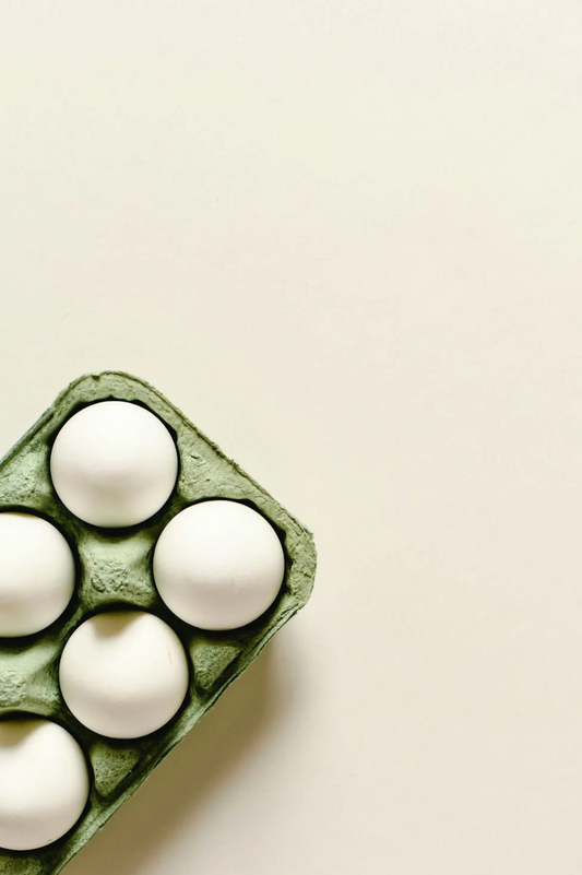 Farm-Fresh White Eggs (6 pieces)